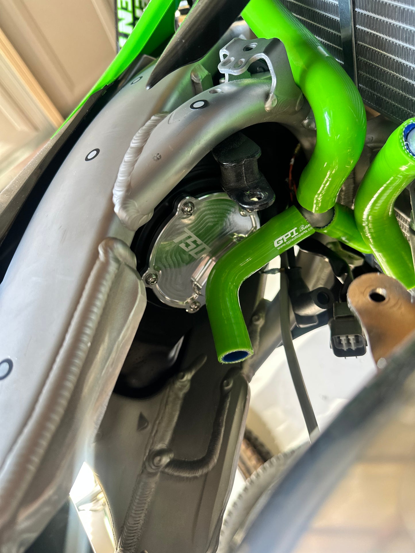 TSO 18MM Universal Coolant Y-Pipe