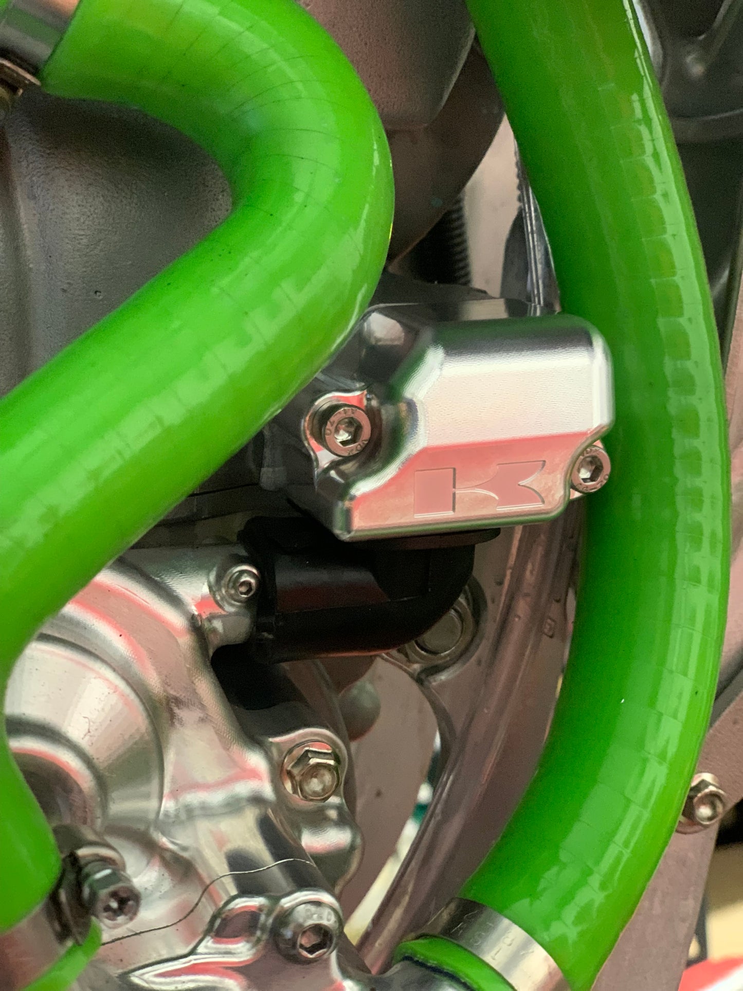 1986+ KX500 Billet Power Valve Cover