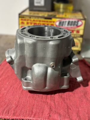 Two-Stroke Cylinder Bore Service